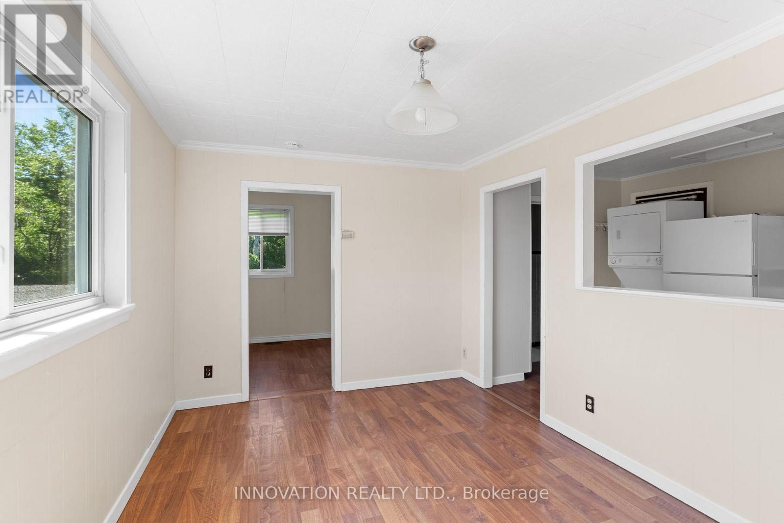 55 Lake Avenue E Property Photo 18