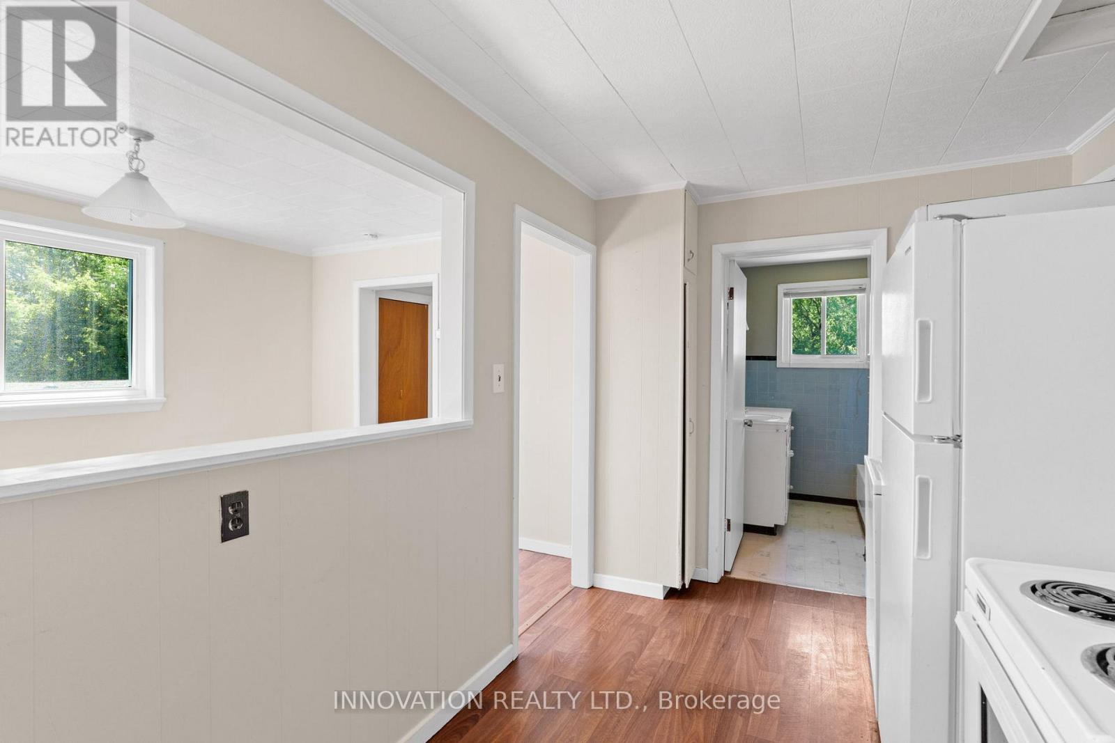 55 Lake Avenue E Property Photo 20
