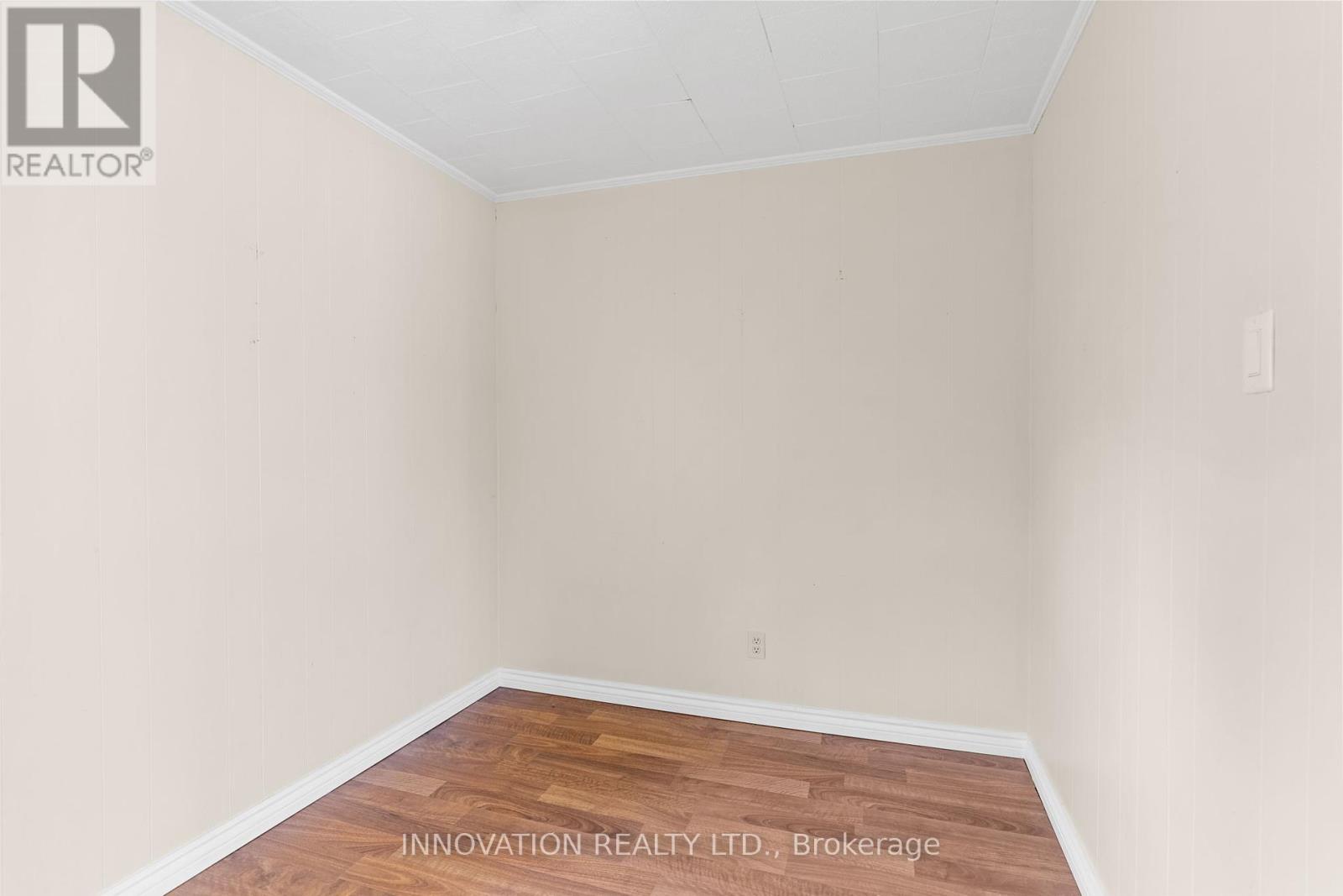 55 Lake Avenue E Property Photo 22