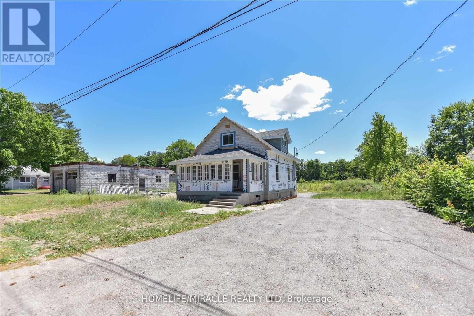 481 David Street Property Photo