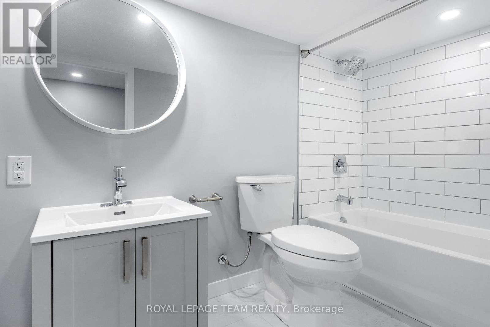 7 - 883 Somerset Street W Property Photo 9