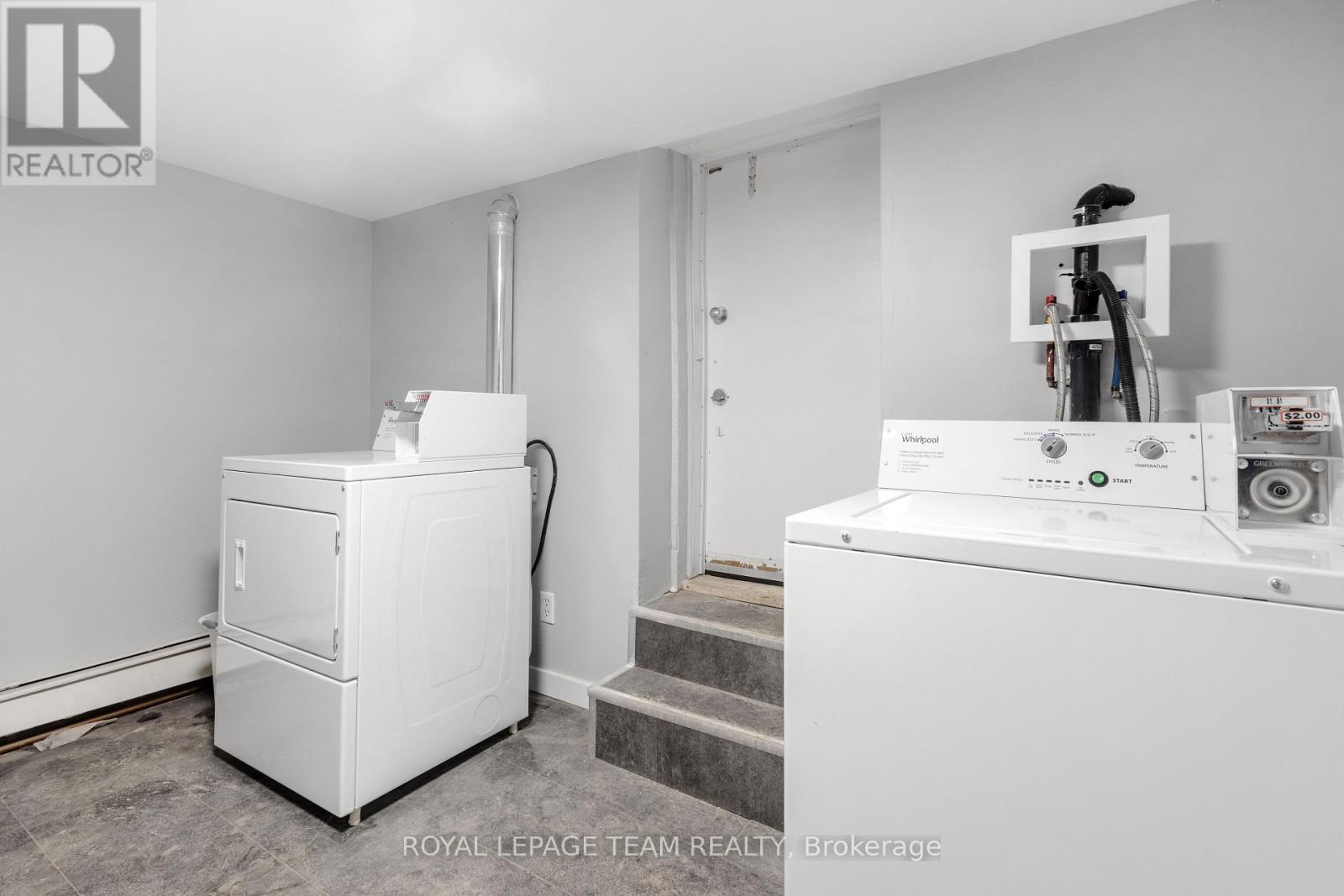 7 - 883 Somerset Street W Property Photo 11