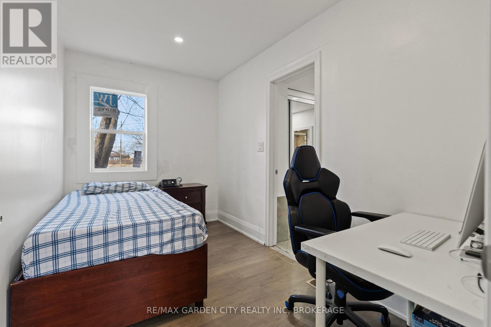 997 Niagara Stone Road Property Photo 8