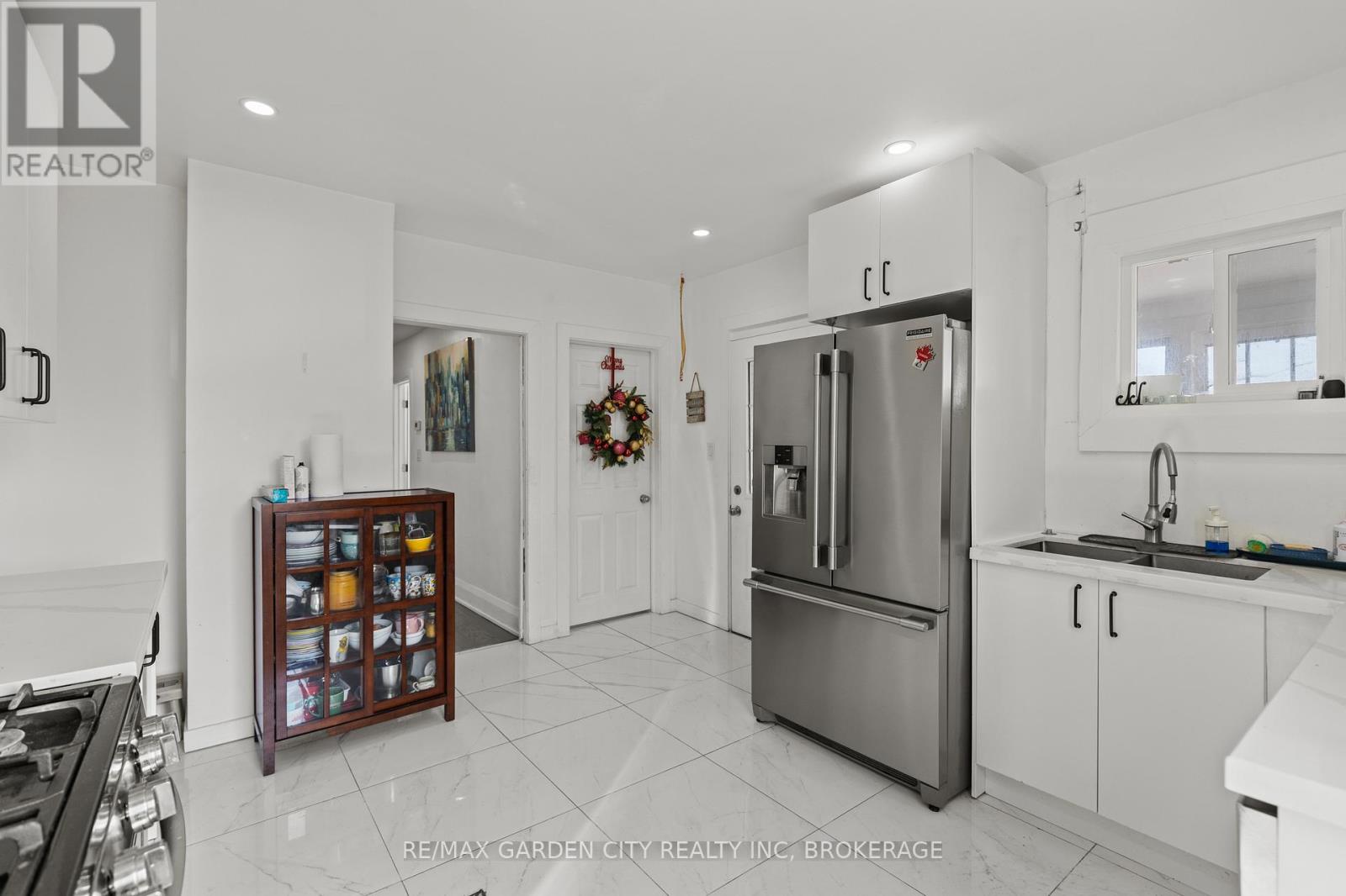 997 Niagara Stone Road Property Photo 12