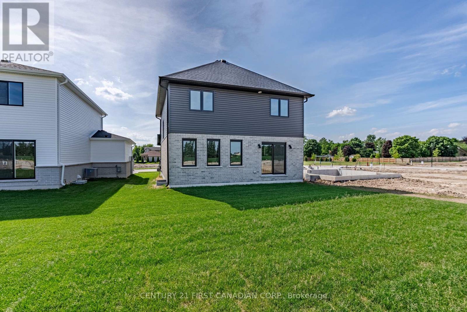 38 Postma Crescent Property Photo 42