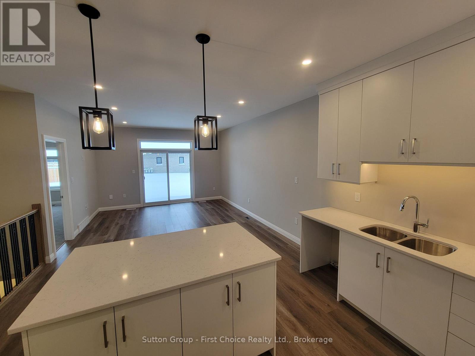 119 Rowe Avenue Property Photo 4