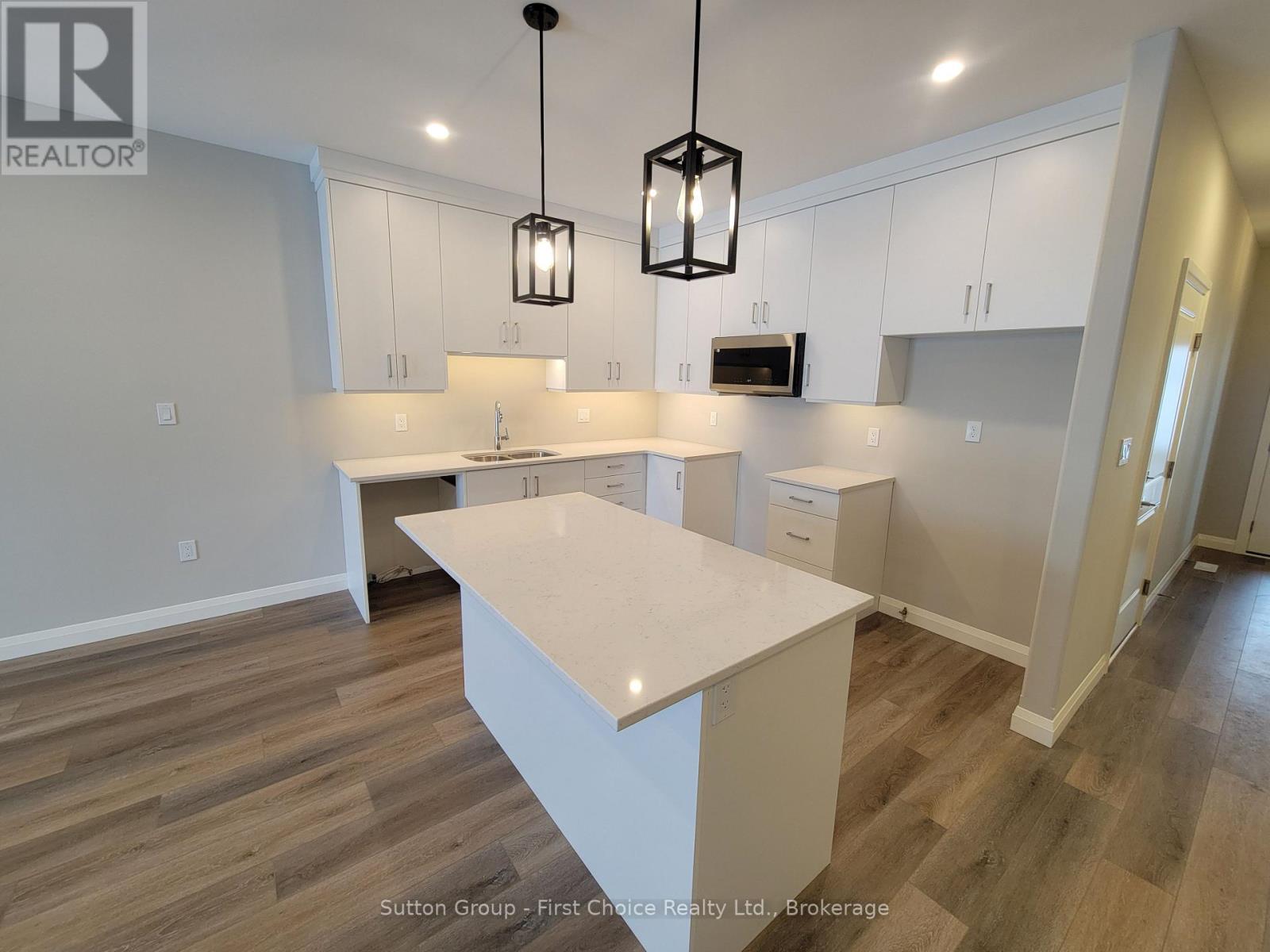 119 Rowe Avenue Property Photo 6