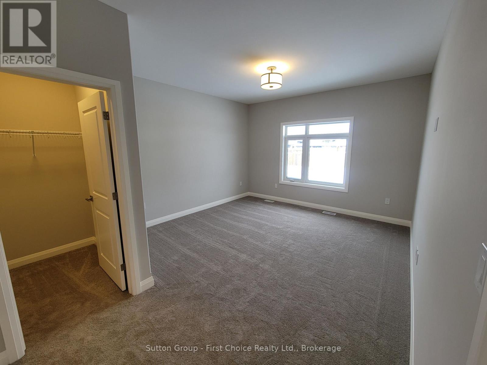 119 Rowe Avenue Property Photo 8