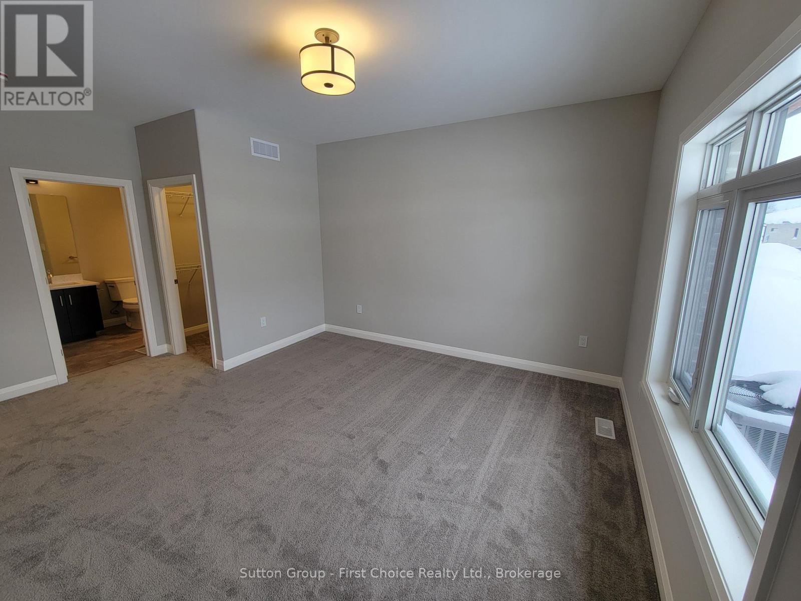 119 Rowe Avenue Property Photo 9