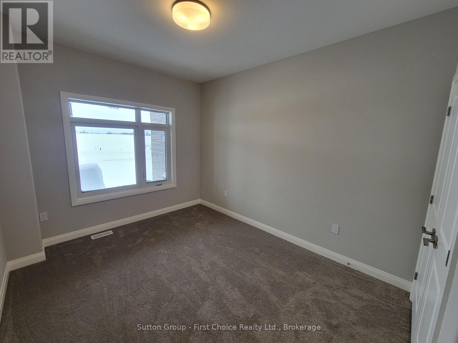119 Rowe Avenue Property Photo 11