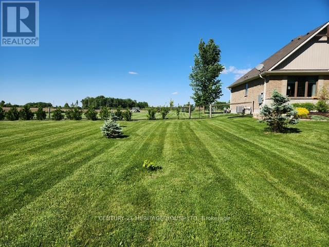 10286 Ford Road Property Photo 2