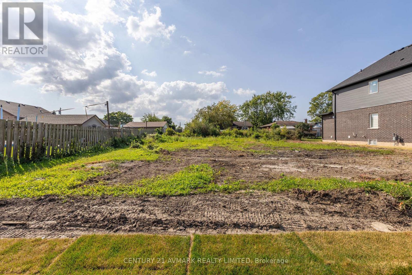 N/a Mclaughlin Street Property Photo 1
