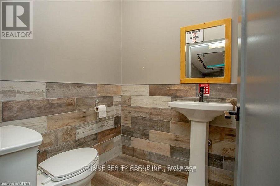 187 Dundas Street Property Photo 11