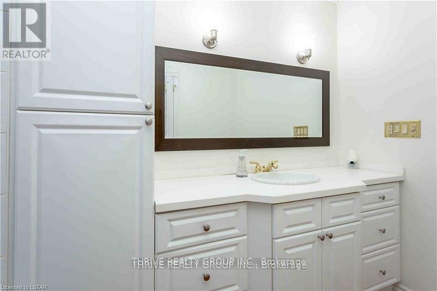 187 Dundas Street Property Photo 21