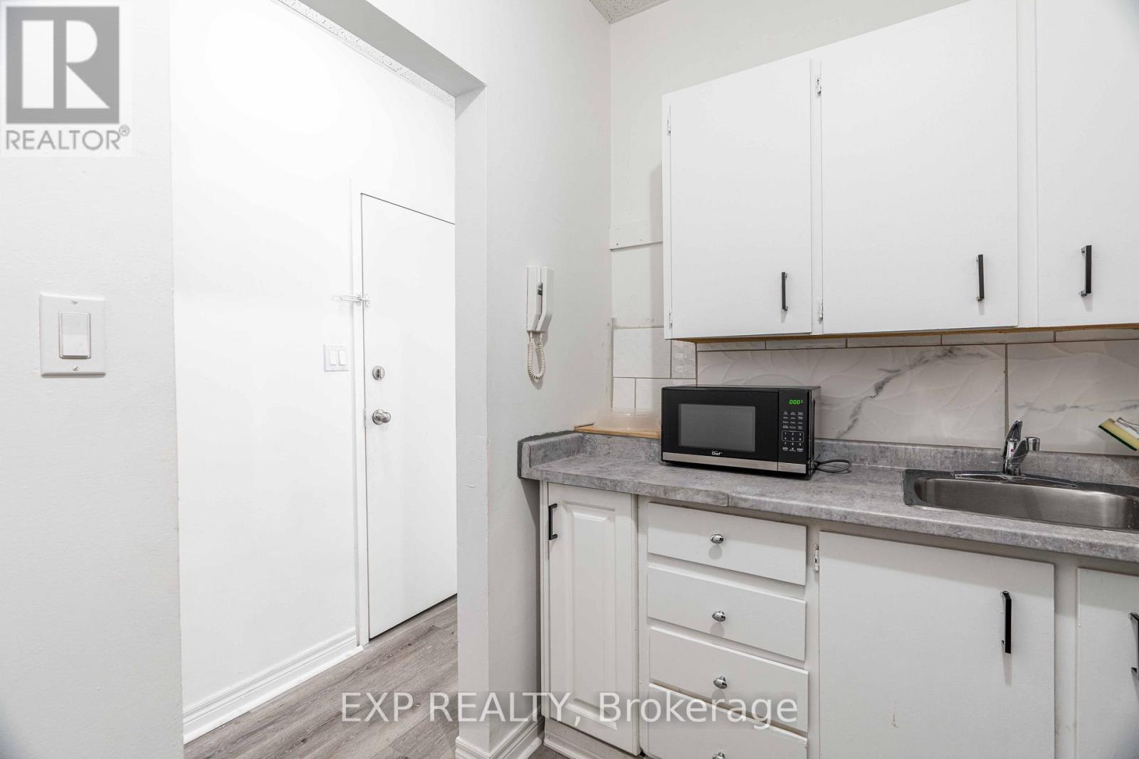 344.5 Richmond Street Property Photo 7