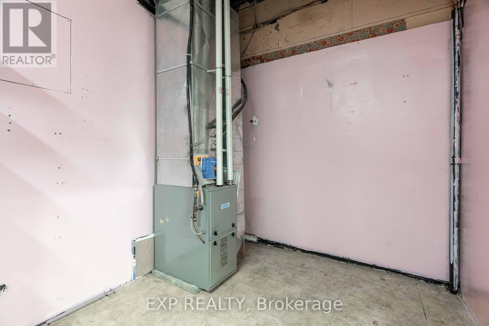 344.5 Richmond Street Property Photo 32
