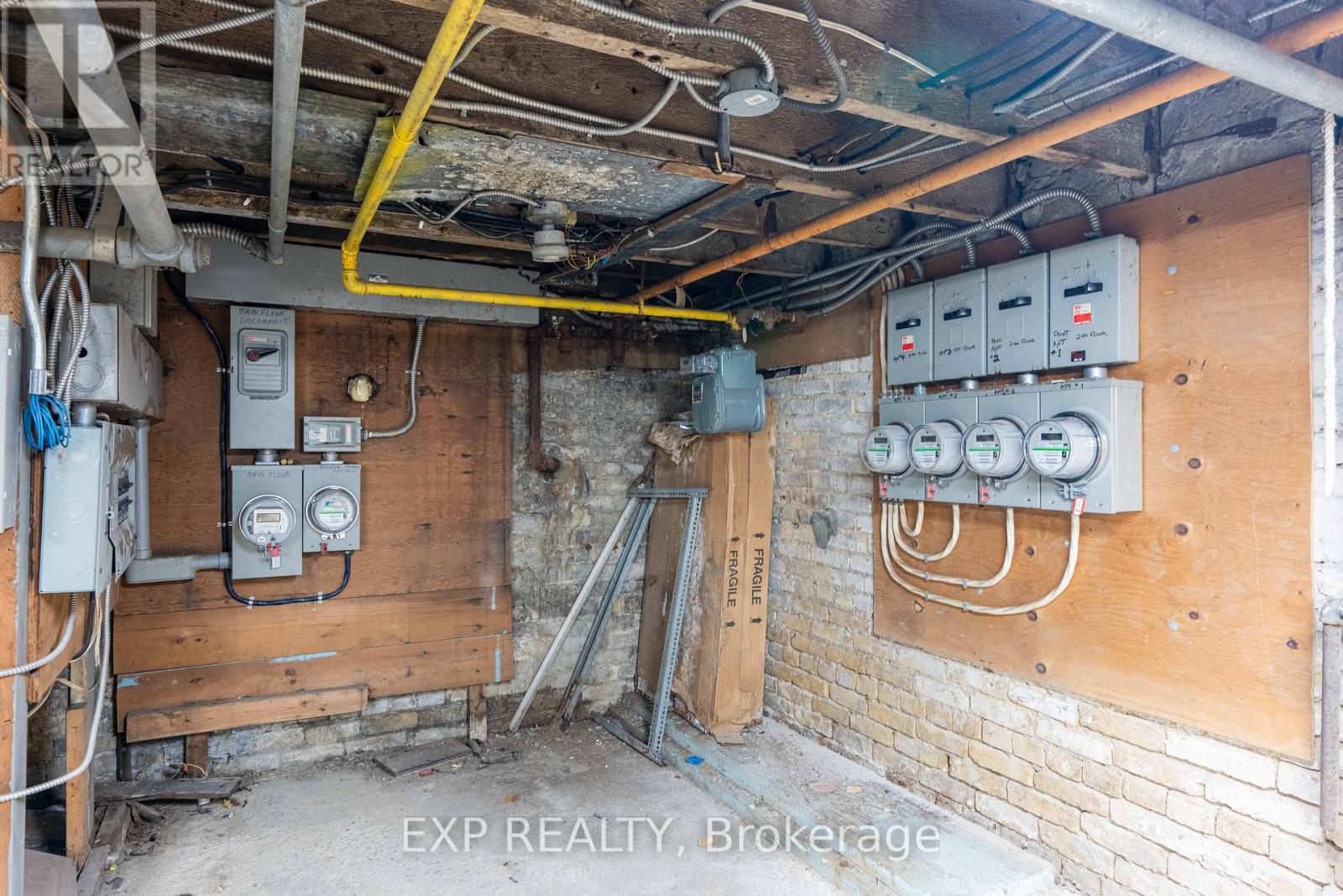 344.5 Richmond Street Property Photo 35