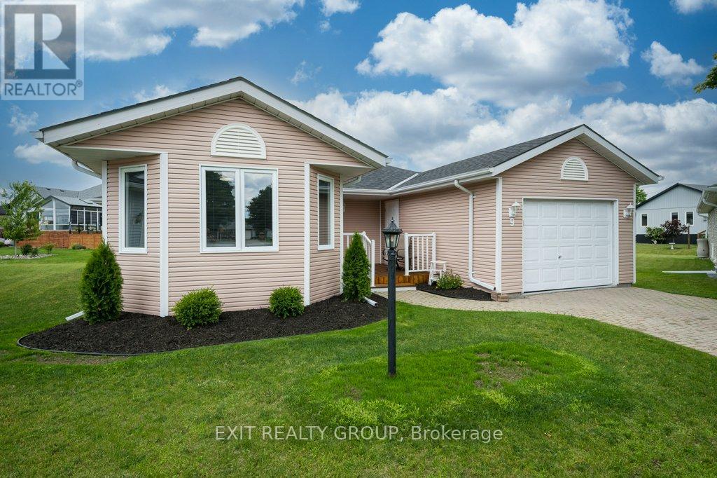 9 Quaker Court Property Photo 1