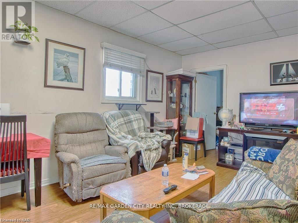 243 Ontario Street Property Photo 7