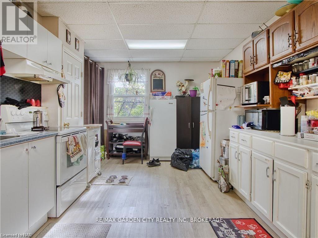 243 Ontario Street Property Photo 8