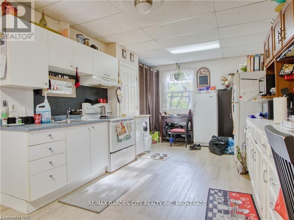 243 Ontario Street Property Photo 9