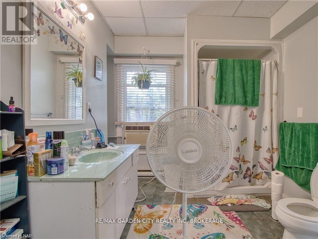 243 Ontario Street Property Photo 10