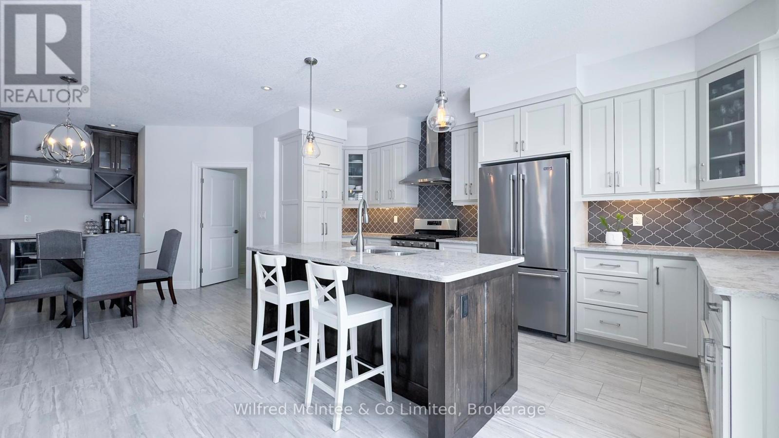 487 Devonshire Road Property Photo 14
