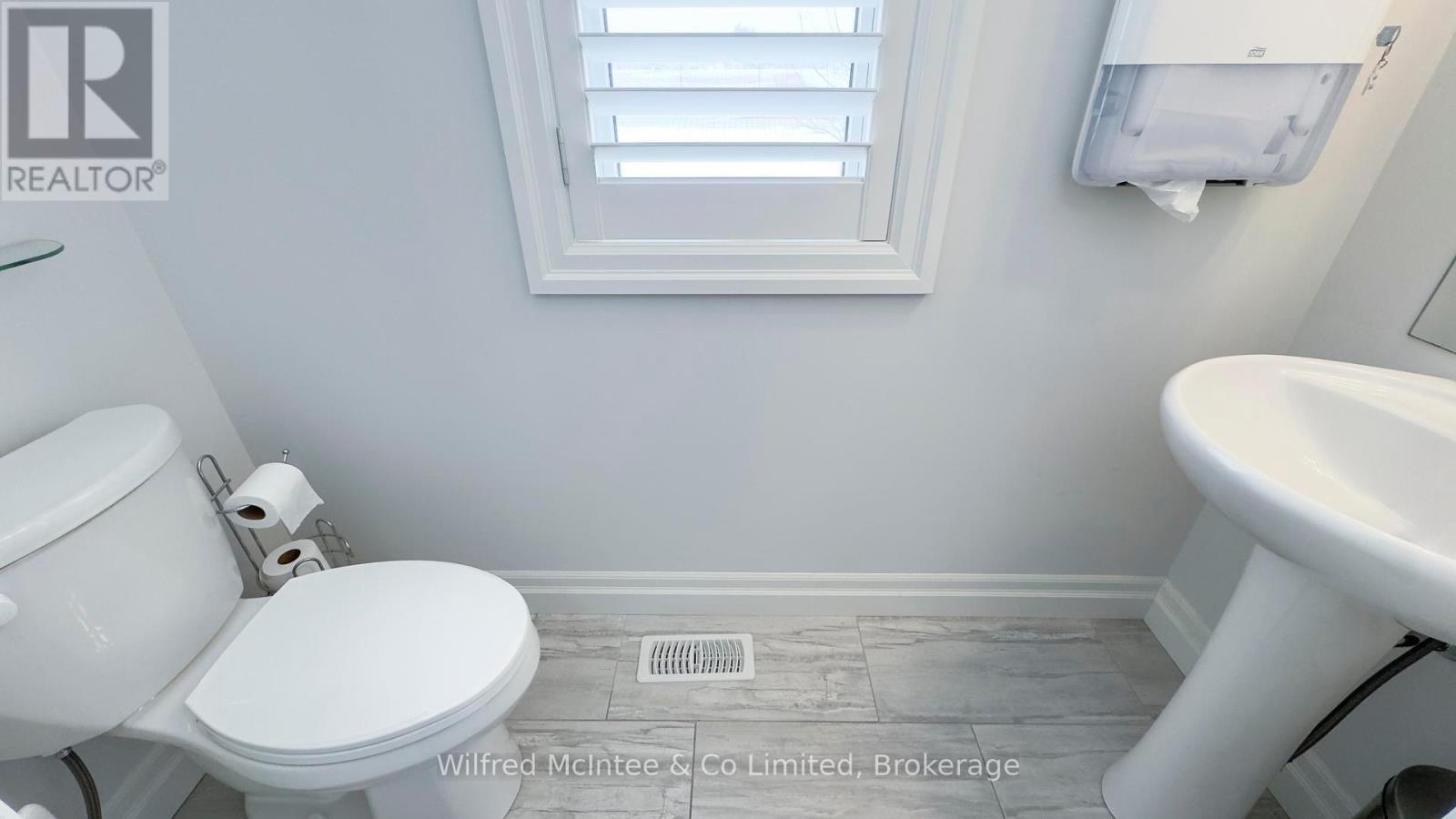 487 Devonshire Road Property Photo 16