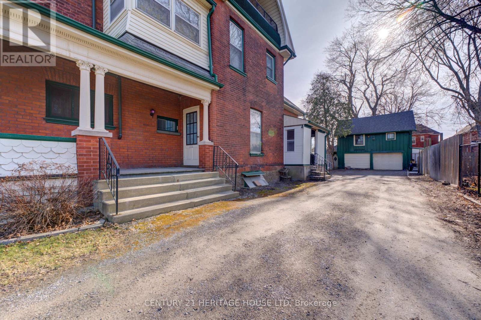 111 Erie Avenue Property Photo 3