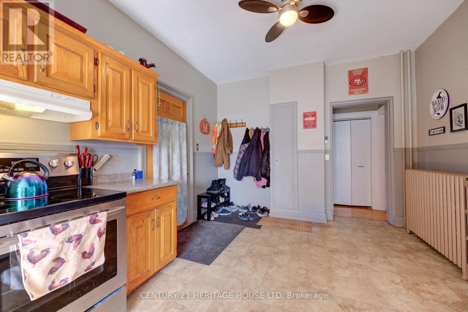 111 Erie Avenue Property Photo 7