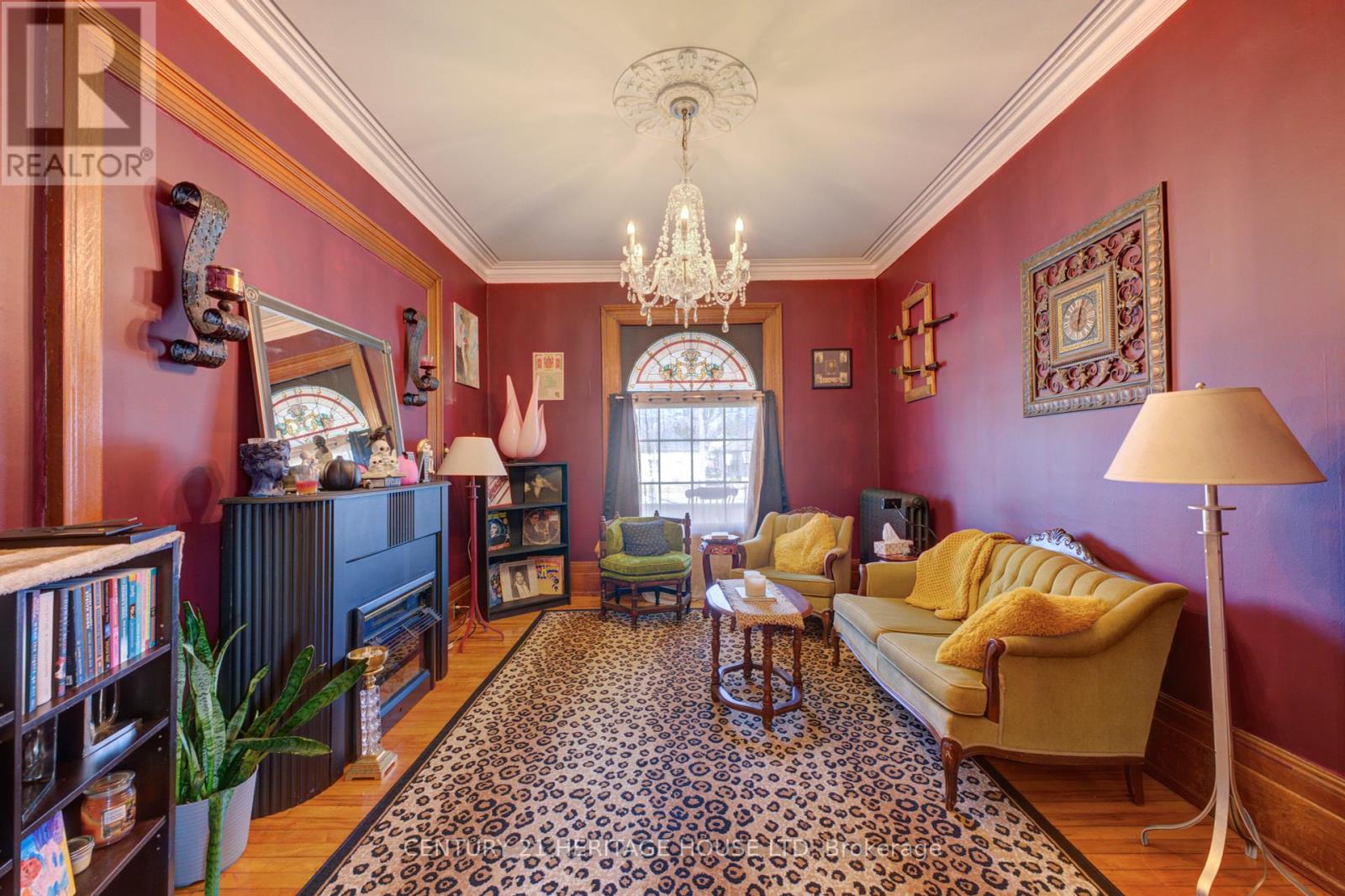 111 Erie Avenue Property Photo 10