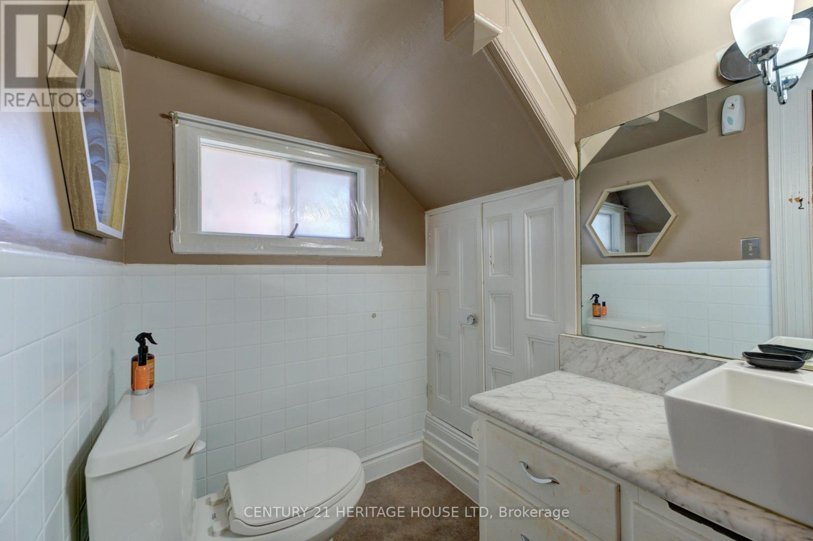 111 Erie Avenue Property Photo 17