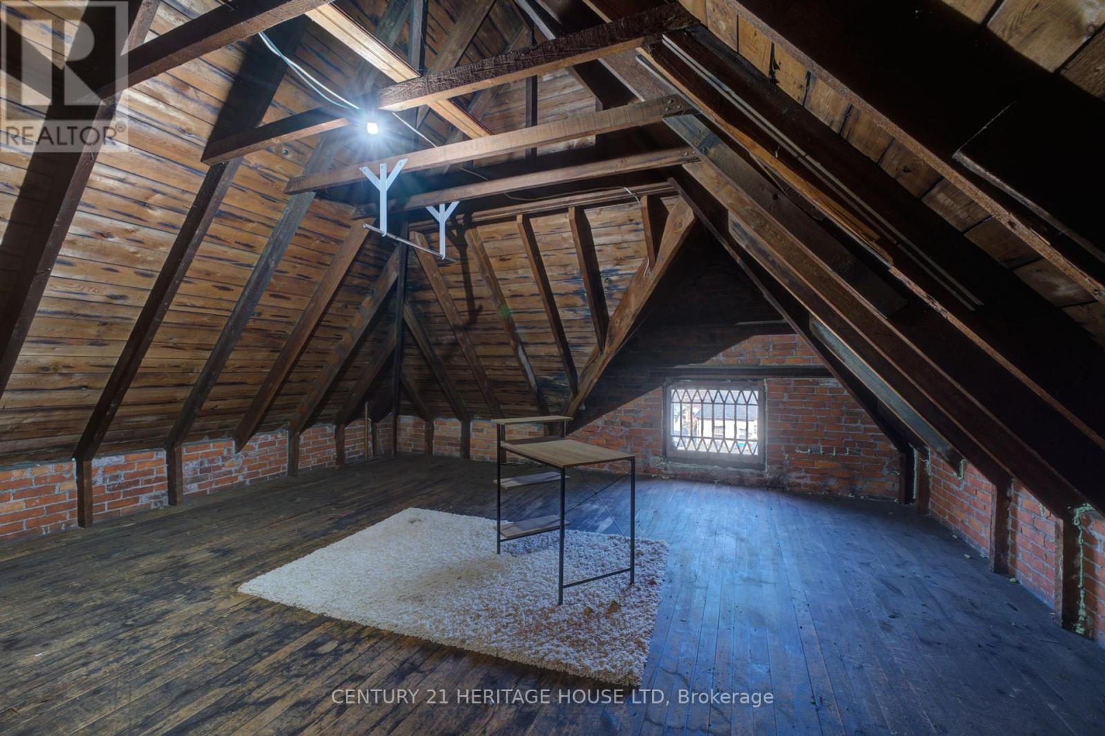 111 Erie Avenue Property Photo 26