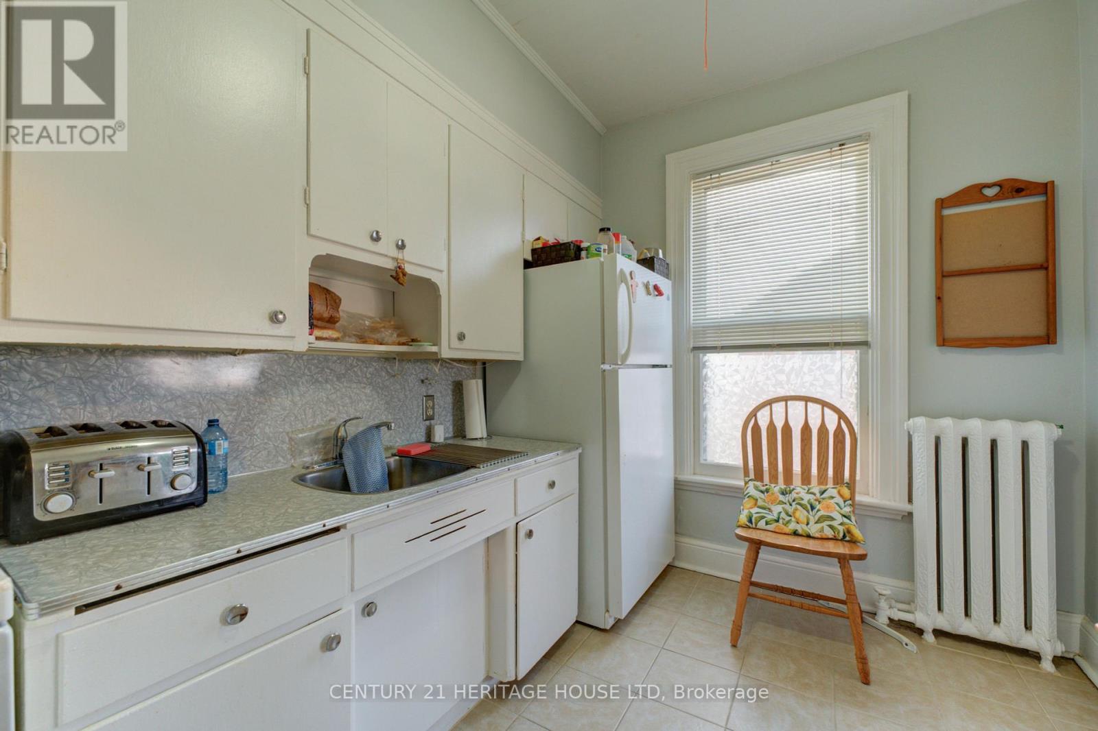111 Erie Avenue Property Photo 29