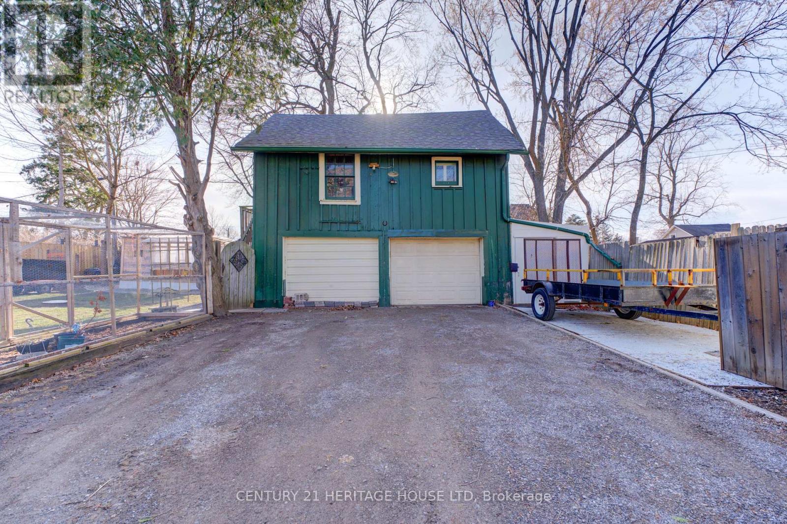 111 Erie Avenue Property Photo 35