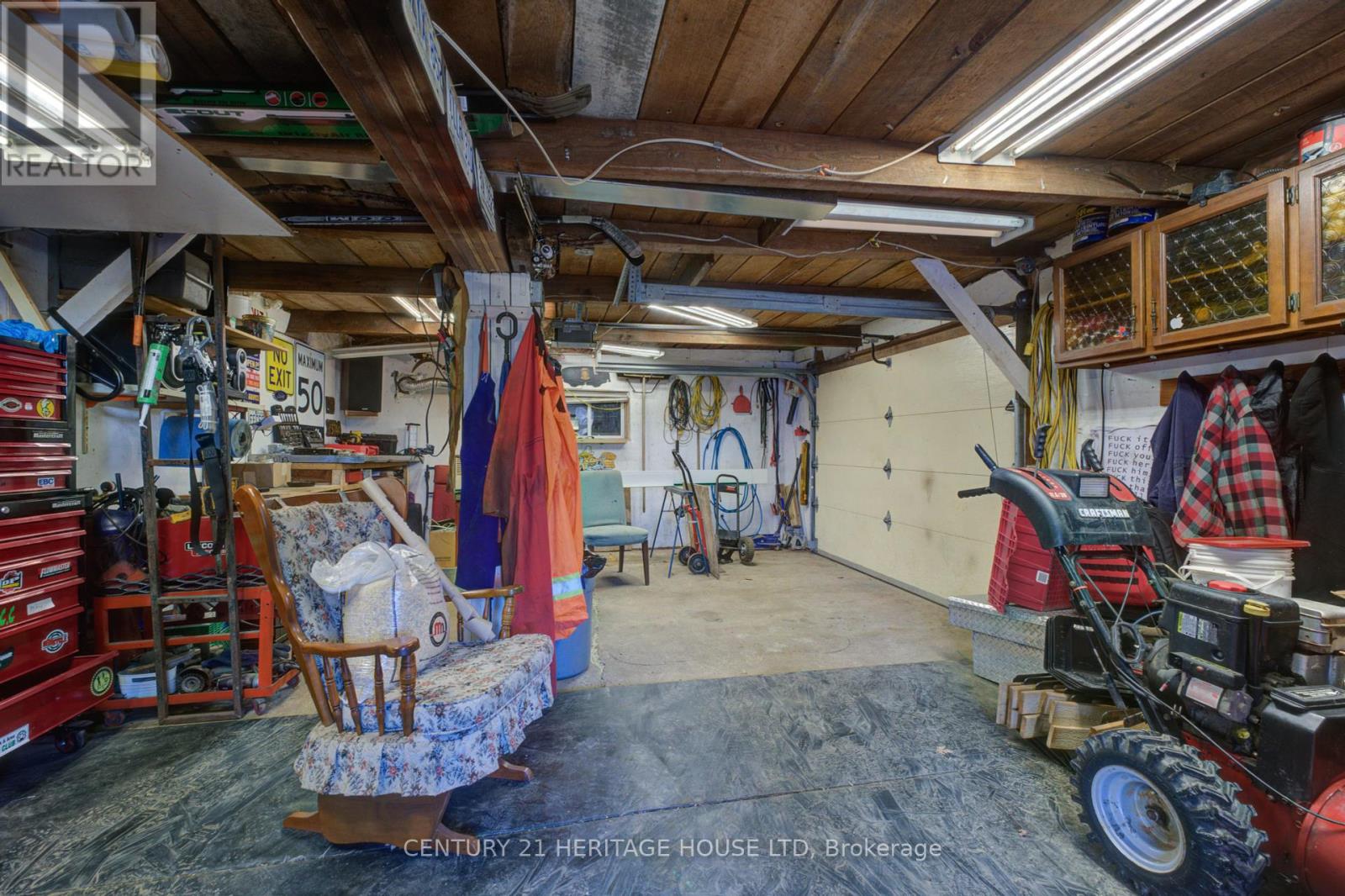 111 Erie Avenue Property Photo 37