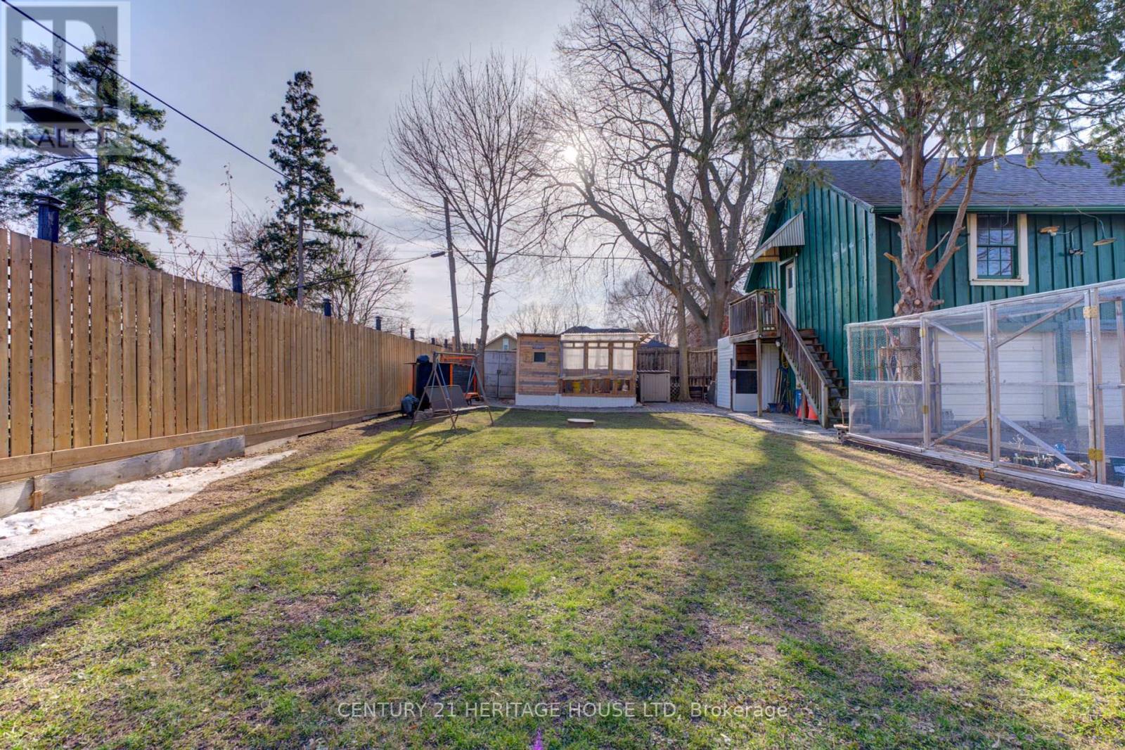 111 Erie Avenue Property Photo 38
