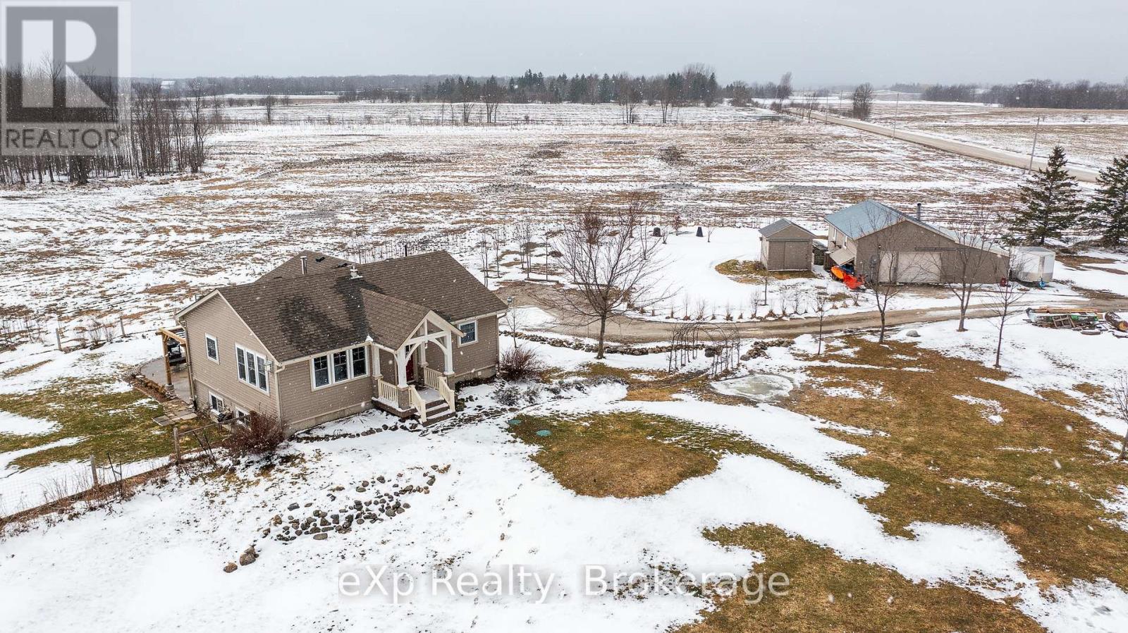 324588 27 Side Road Property Photo 1
