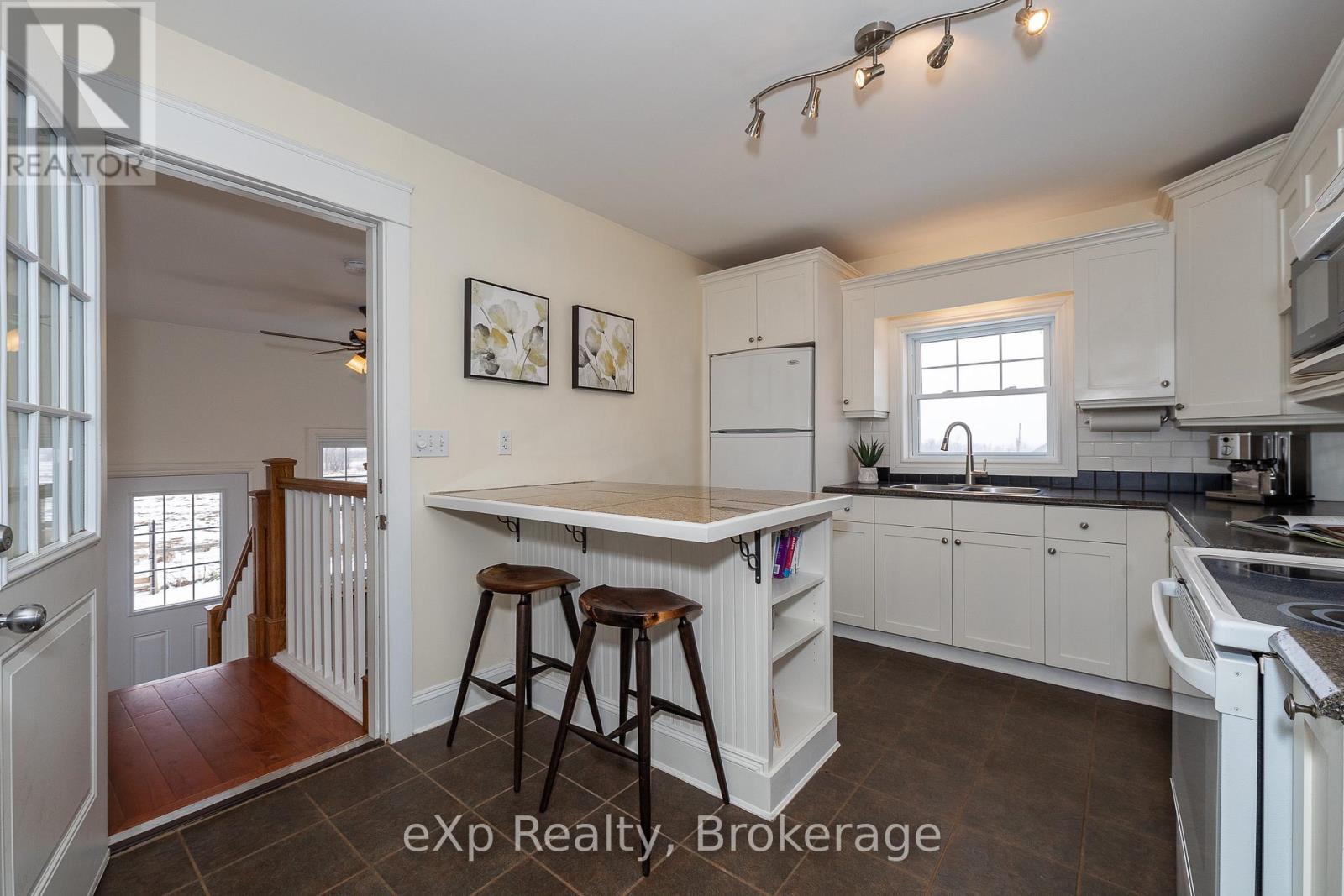 324588 27 Side Road Property Photo 6