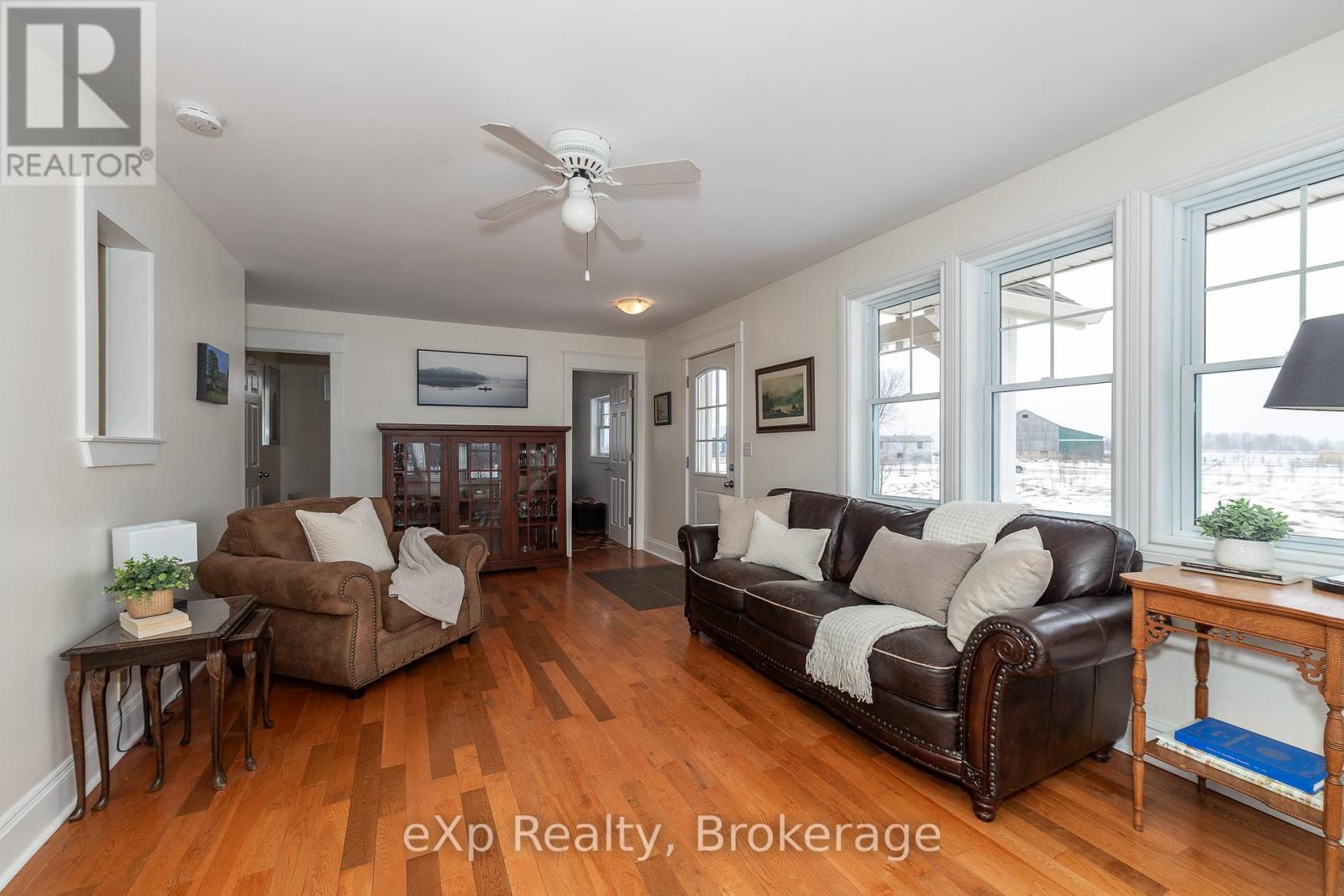 324588 27 Side Road Property Photo 9