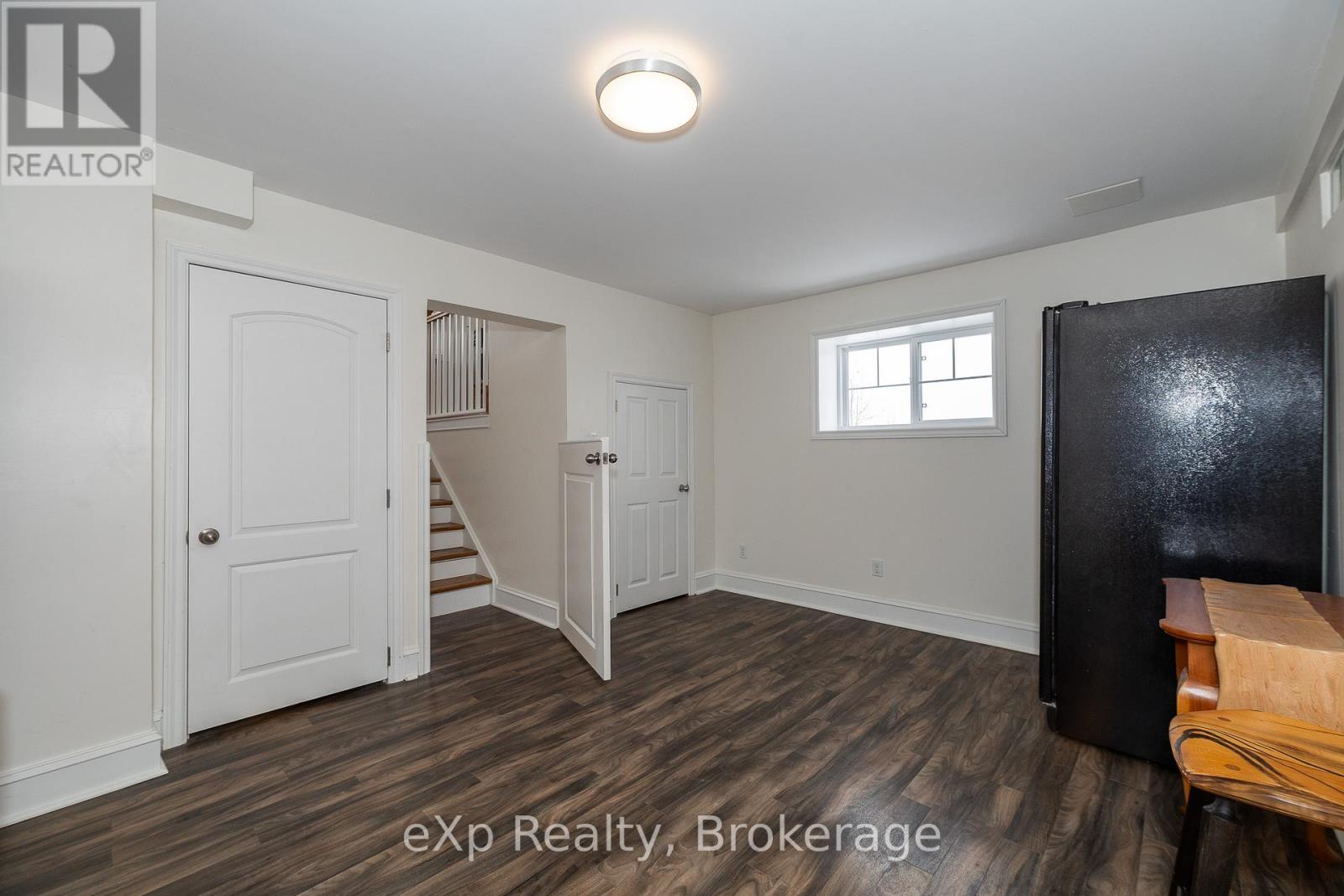 324588 27 Side Road Property Photo 18