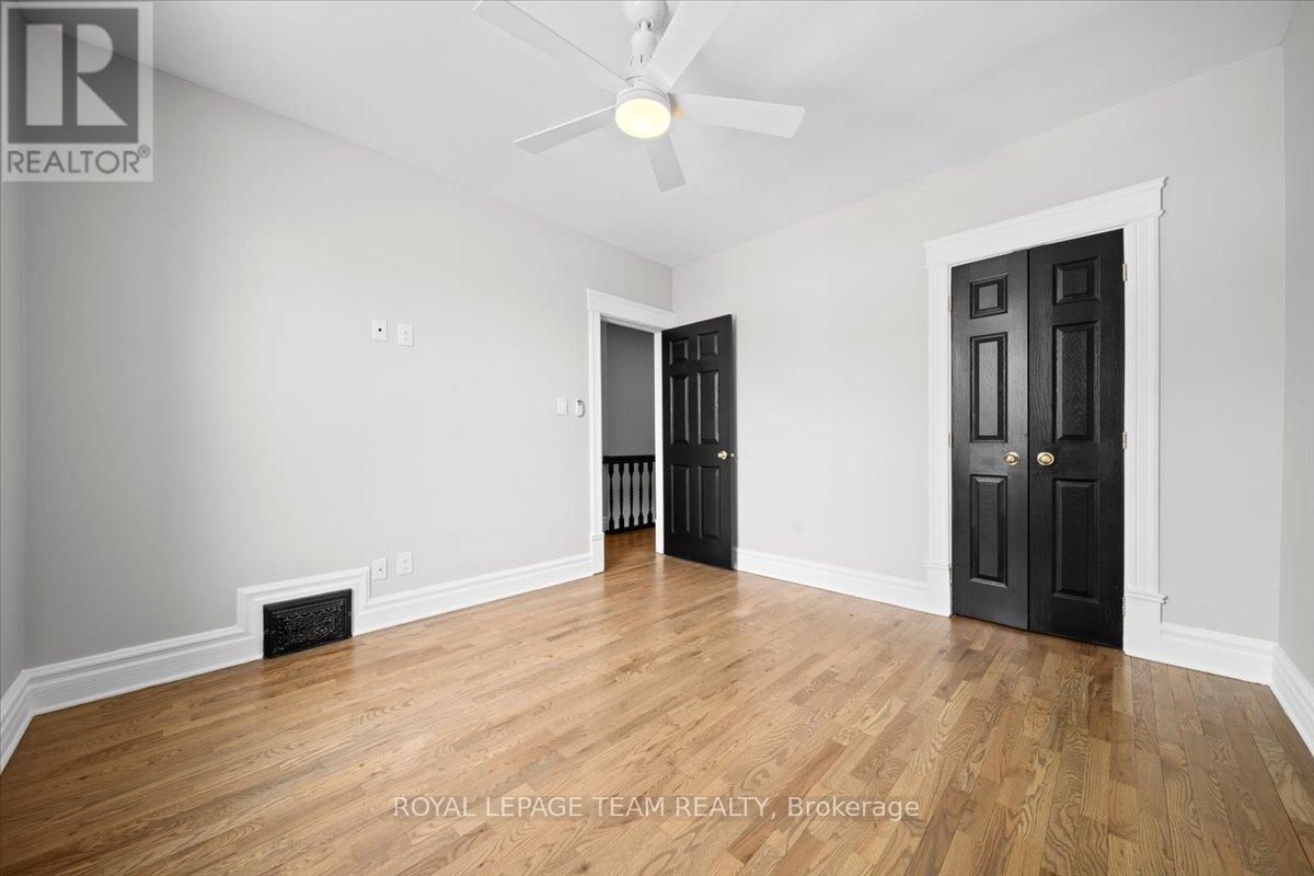 132-136 Elm Street Property Photo 22