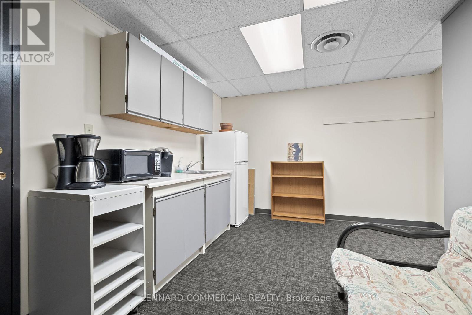 Unit 202 - 1775 Courtwood Crescent Property Photo 7