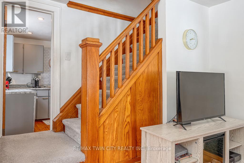 395 Holmes Street Property Photo 7