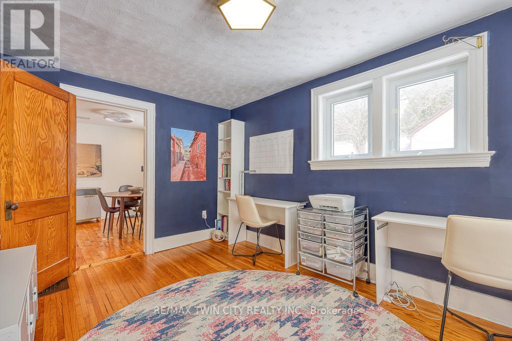 395 Holmes Street Property Photo 21