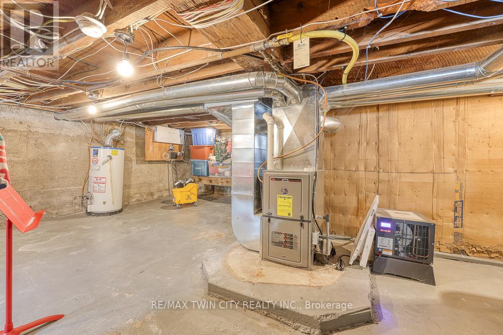395 Holmes Street Property Photo 31
