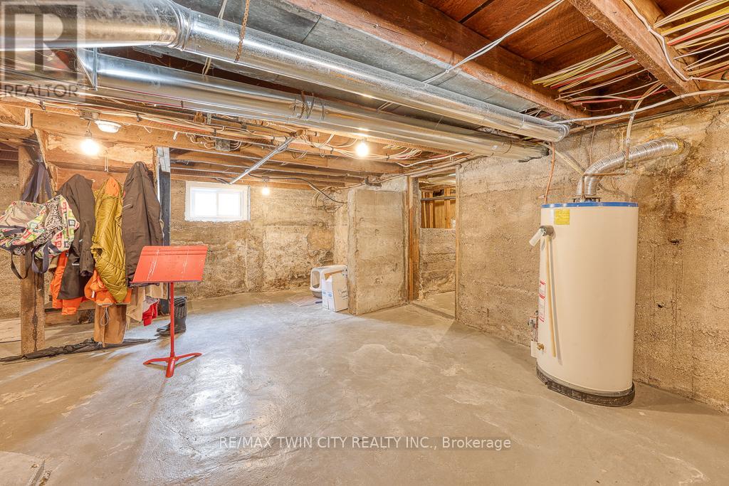 395 Holmes Street Property Photo 32