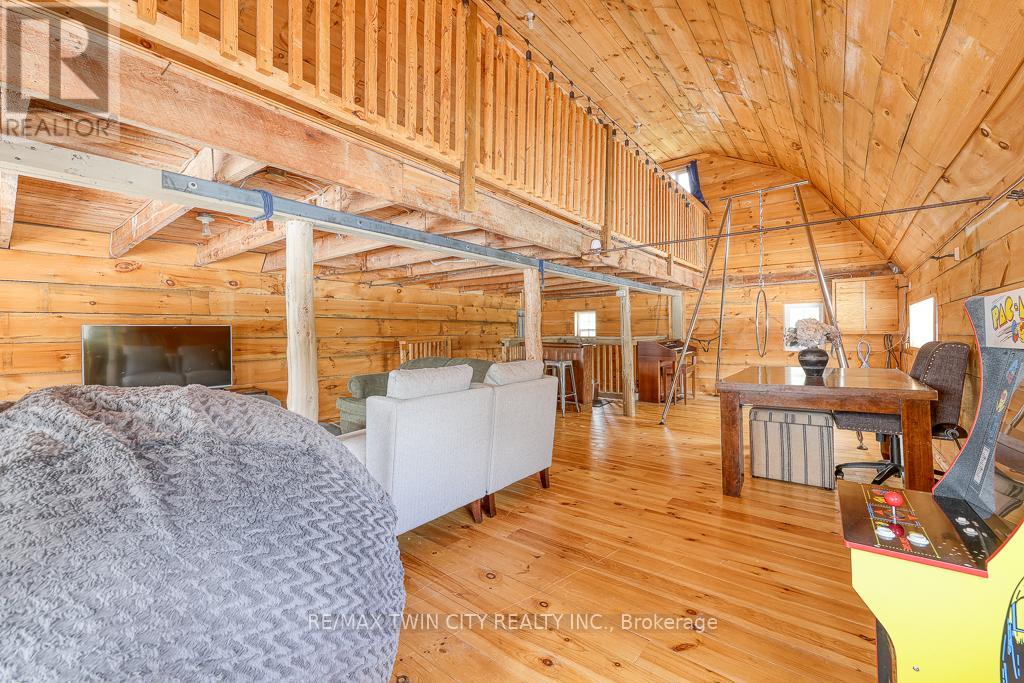 395 Holmes Street Property Photo 35