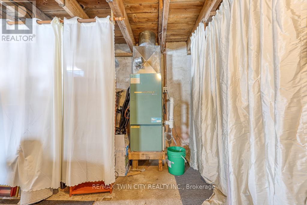 395 Holmes Street Property Photo 36