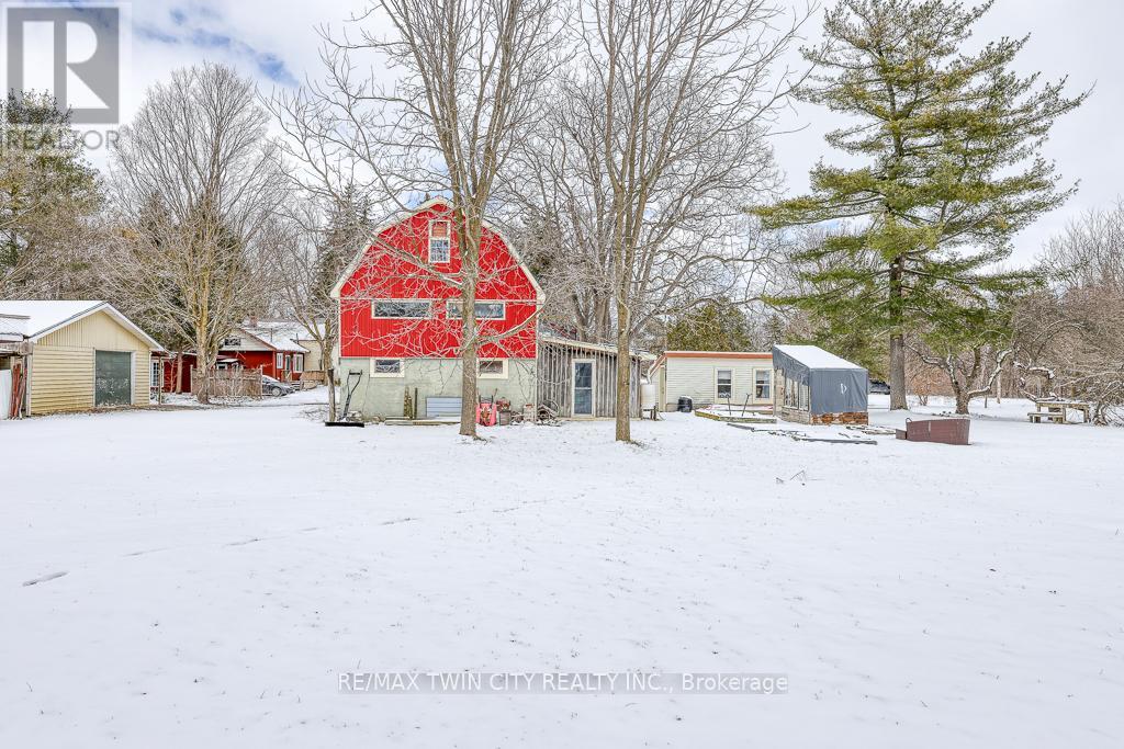 395 Holmes Street Property Photo 42